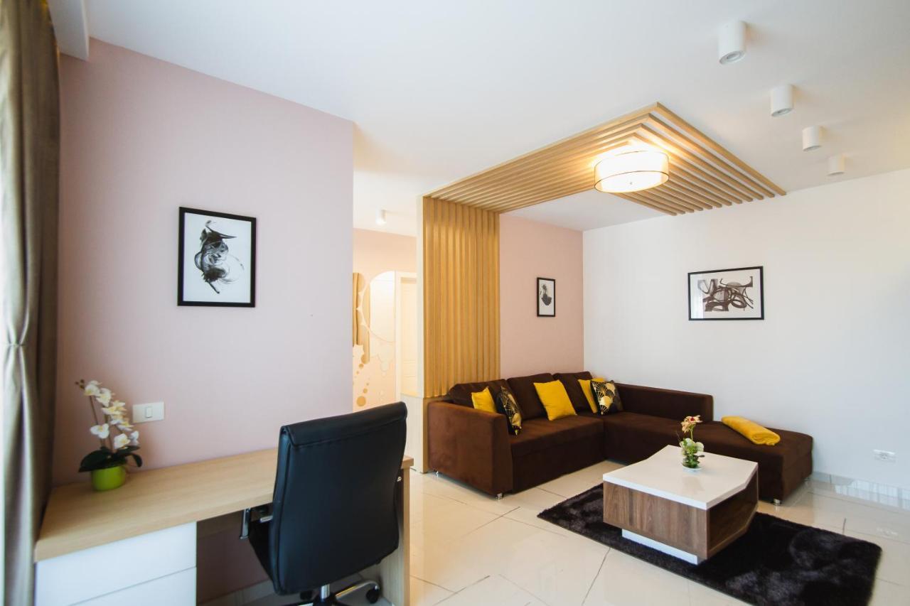 Romantic Getaway At West Residence Oradea Εξωτερικό φωτογραφία