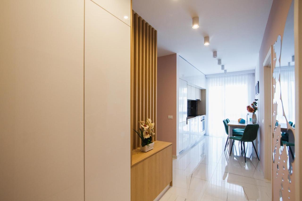 Romantic Getaway At West Residence Oradea Εξωτερικό φωτογραφία