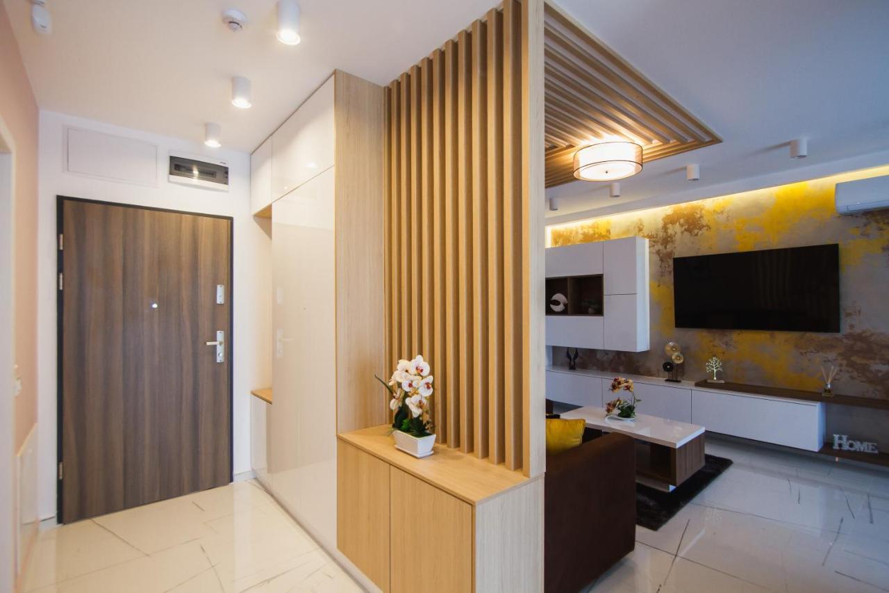 Romantic Getaway At West Residence Oradea Εξωτερικό φωτογραφία