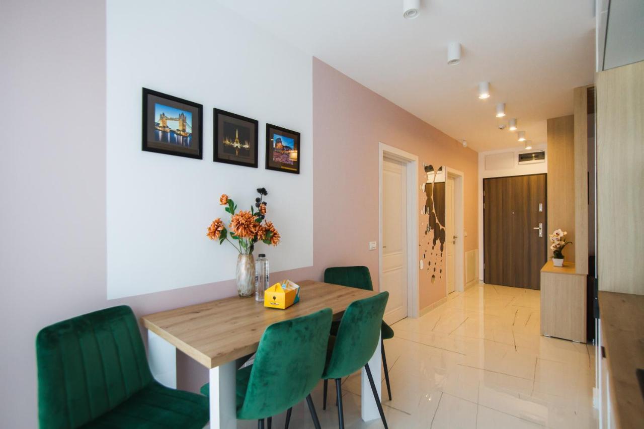 Romantic Getaway At West Residence Oradea Εξωτερικό φωτογραφία
